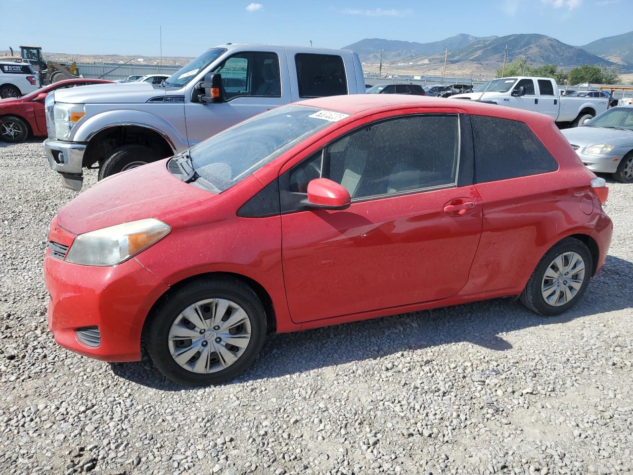 TOYOTA YARIS 2013