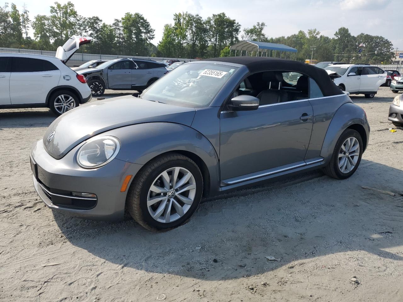 VOLKSWAGEN BEETLE 2013