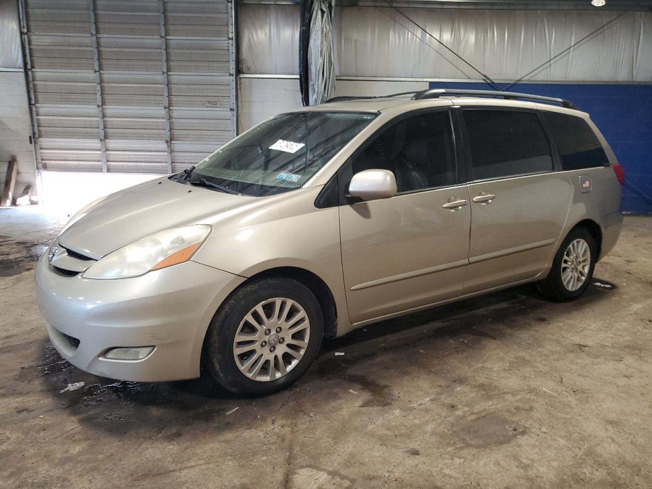 TOYOTA SIENNA XLE 2007