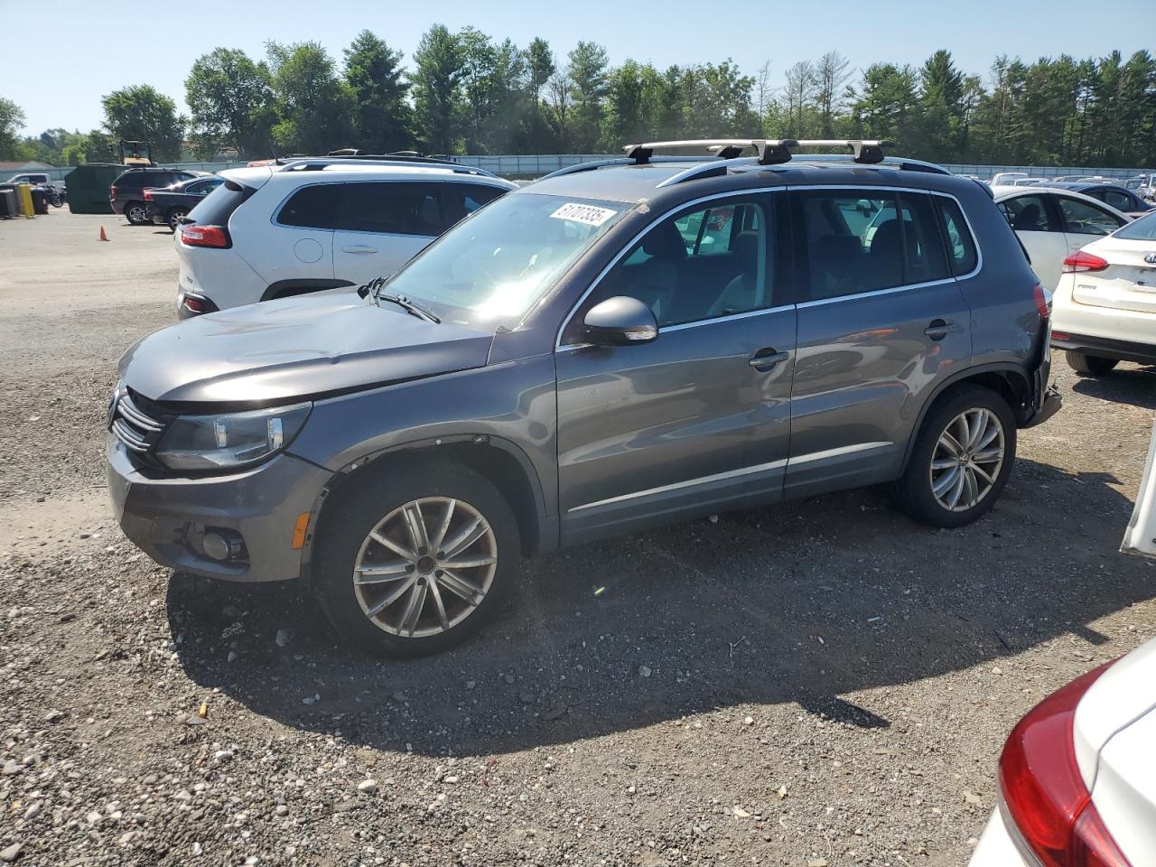 VOLKSWAGEN TIGUAN S 2012