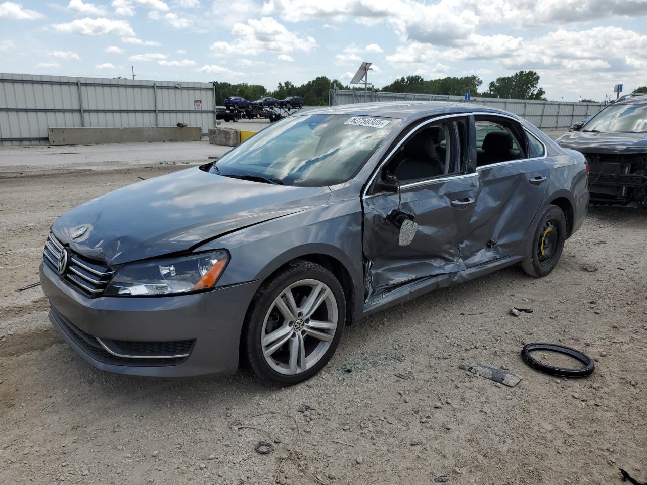 VOLKSWAGEN PASSAT SE 2014