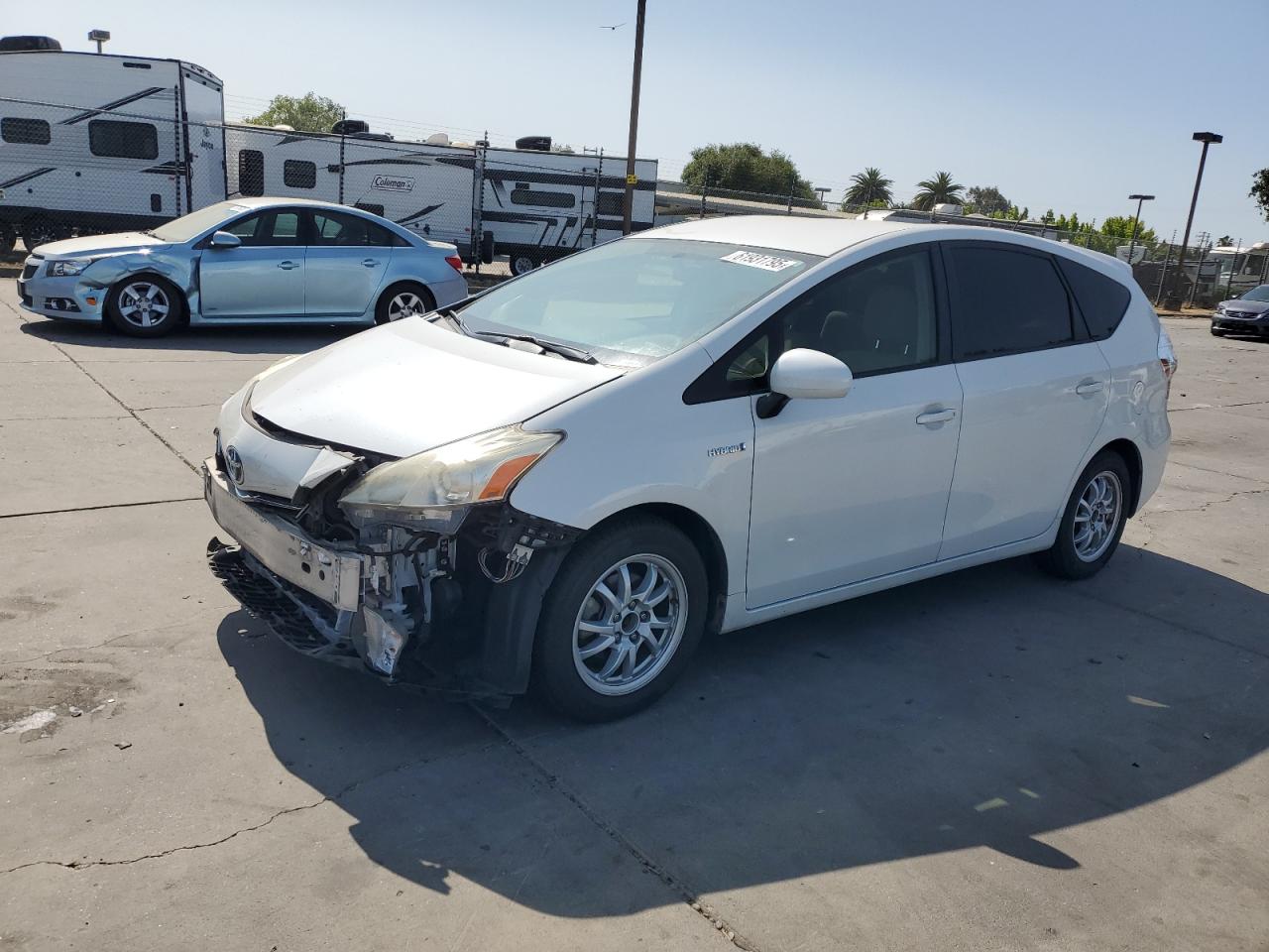 TOYOTA PRIUS V 2013