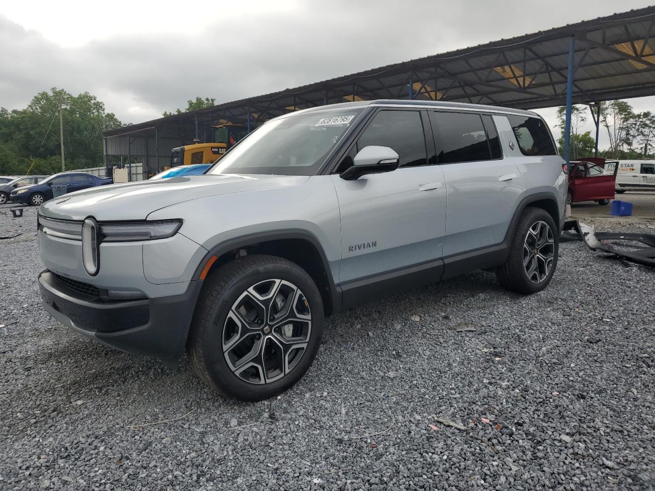 RIVIAN R1S ADVENT 2025