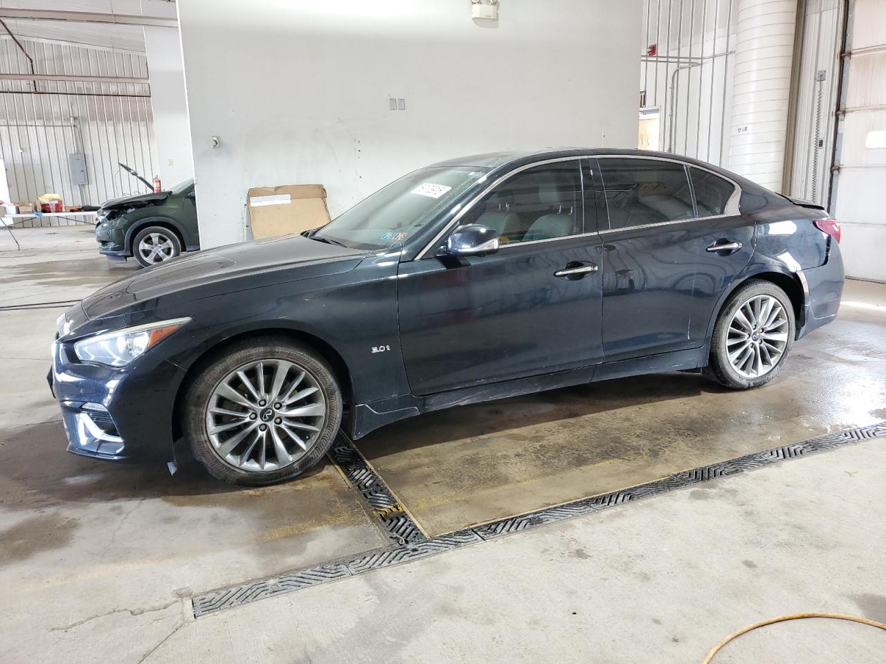 INFINITI Q50 PURE 2020