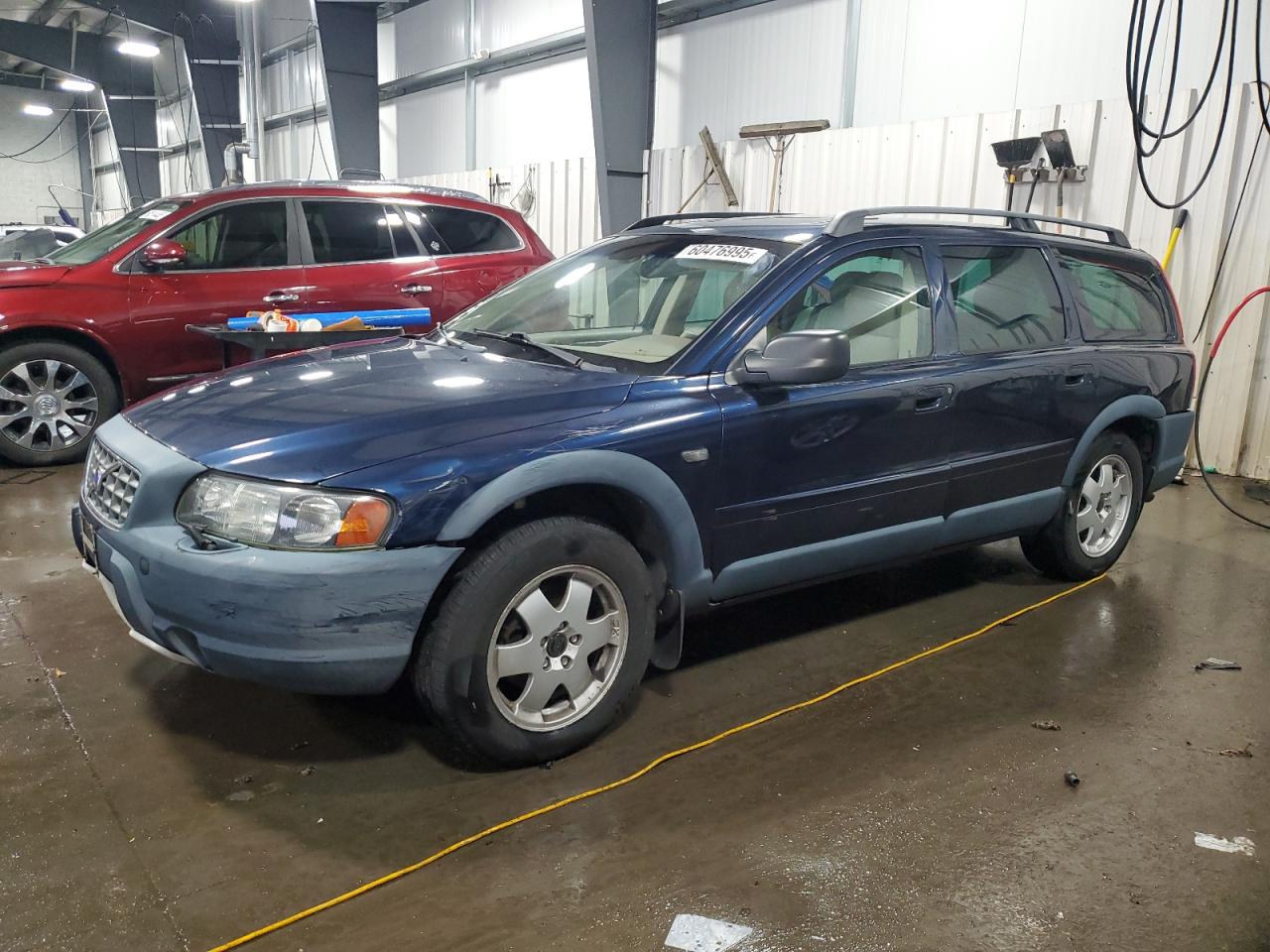 VOLVO XC70 2003