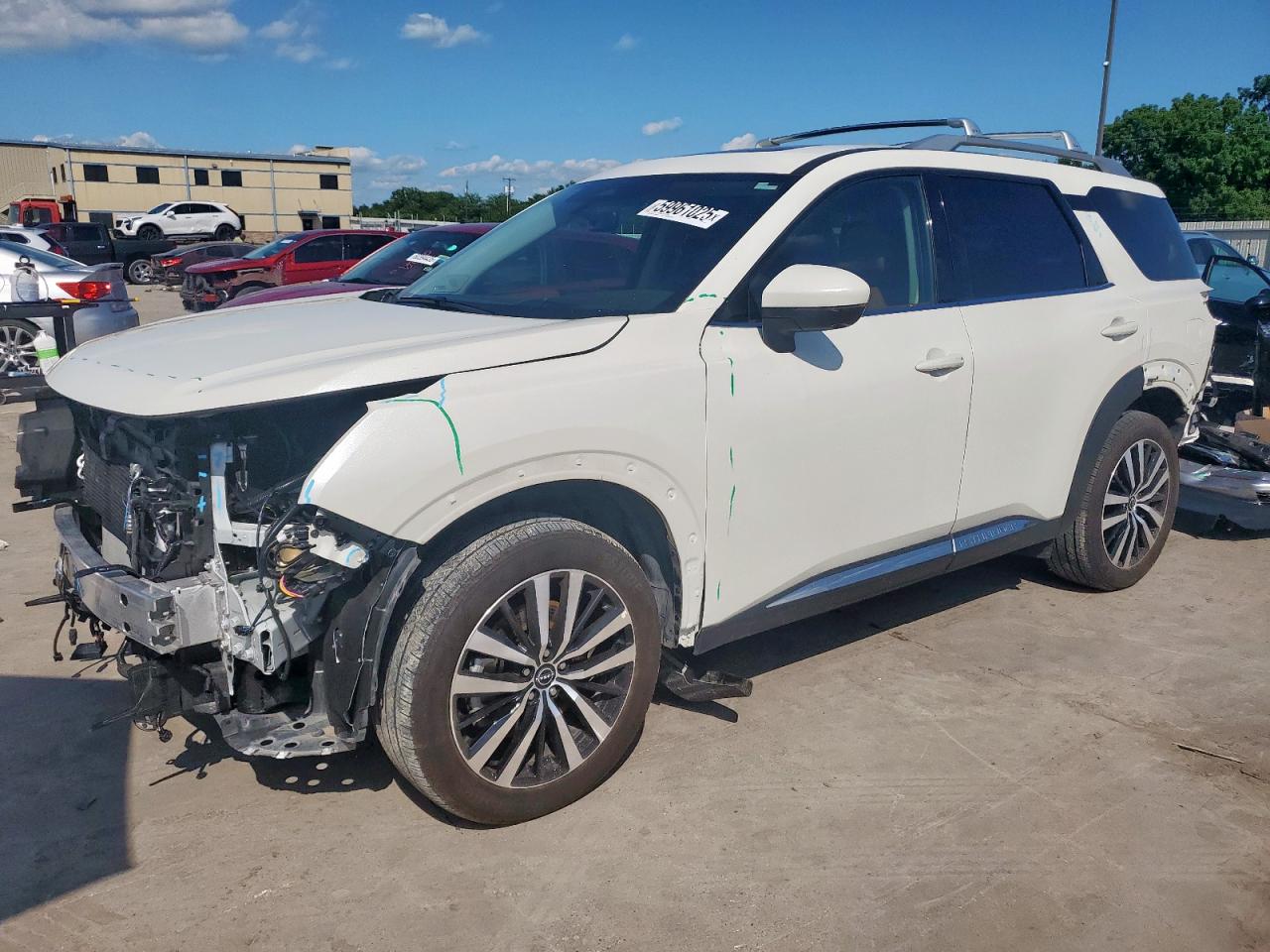 NISSAN PATHFINDER 2024
