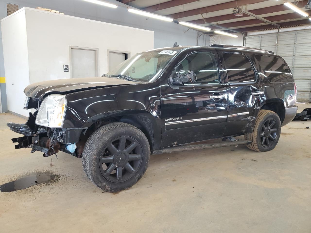 GMC YUKON DENA 2013