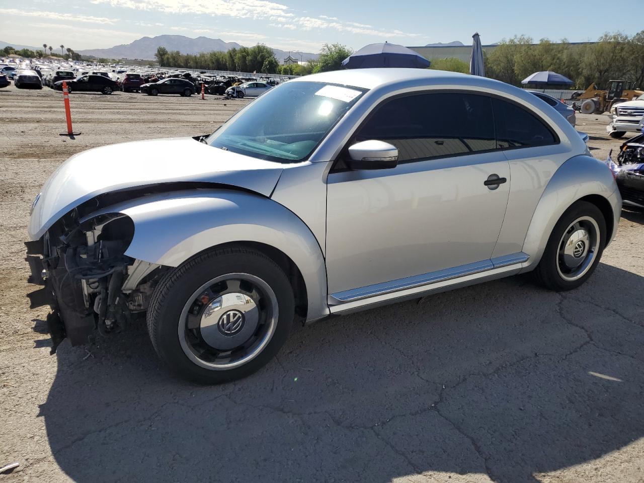 VOLKSWAGEN BEETLE 1.8 2015