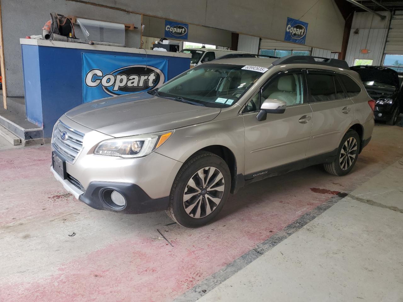 SUBARU OUTBACK 2015