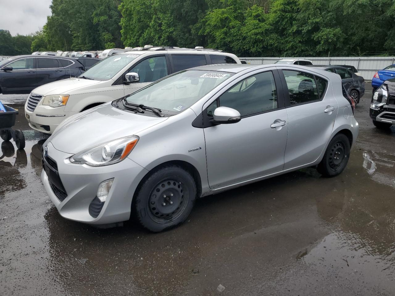 TOYOTA PRIUS C 2016