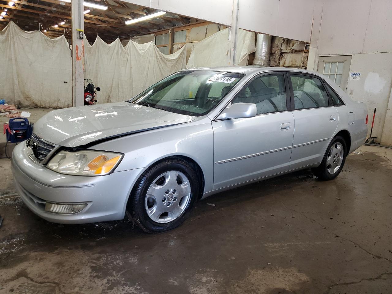 TOYOTA AVALON 2003