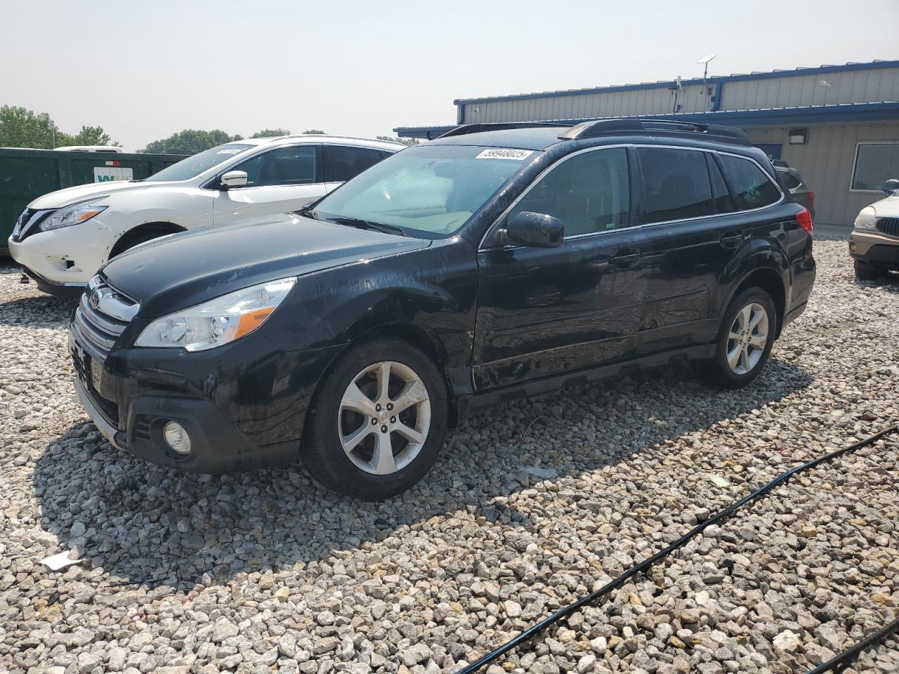 SUBARU OUTBACK 2. 2013