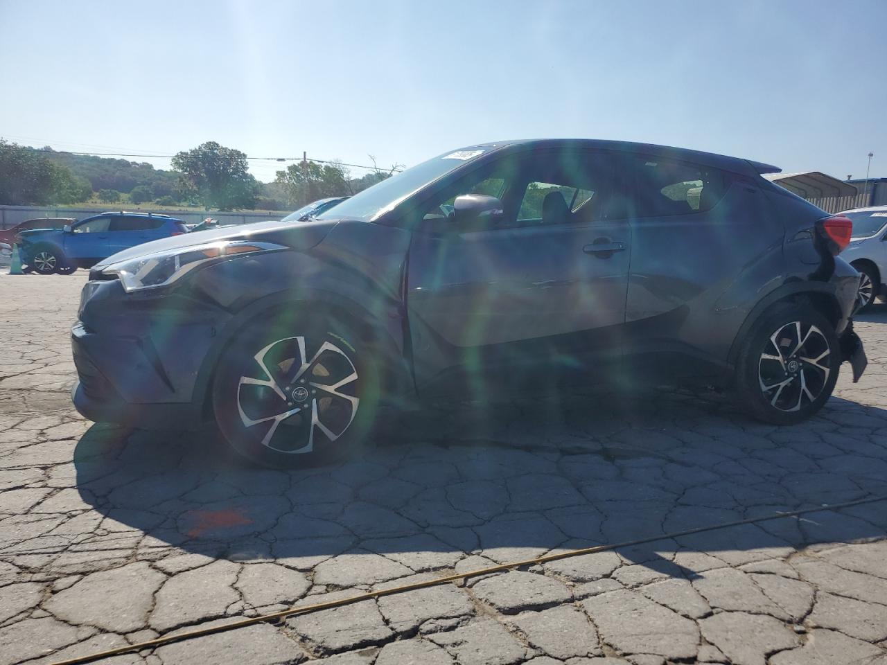 TOYOTA C-HR XLE 2019