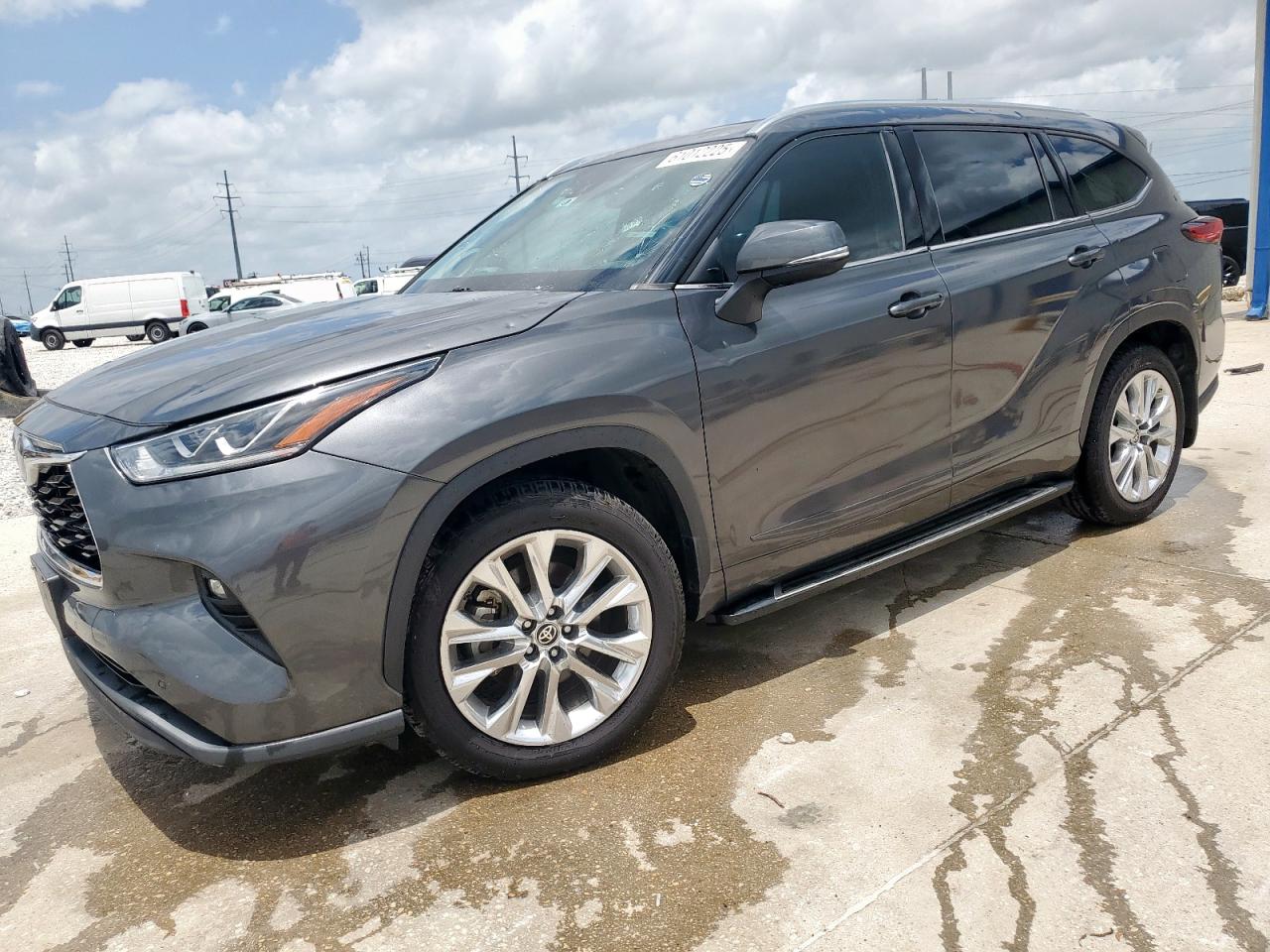 TOYOTA HIGHLANDER 2020