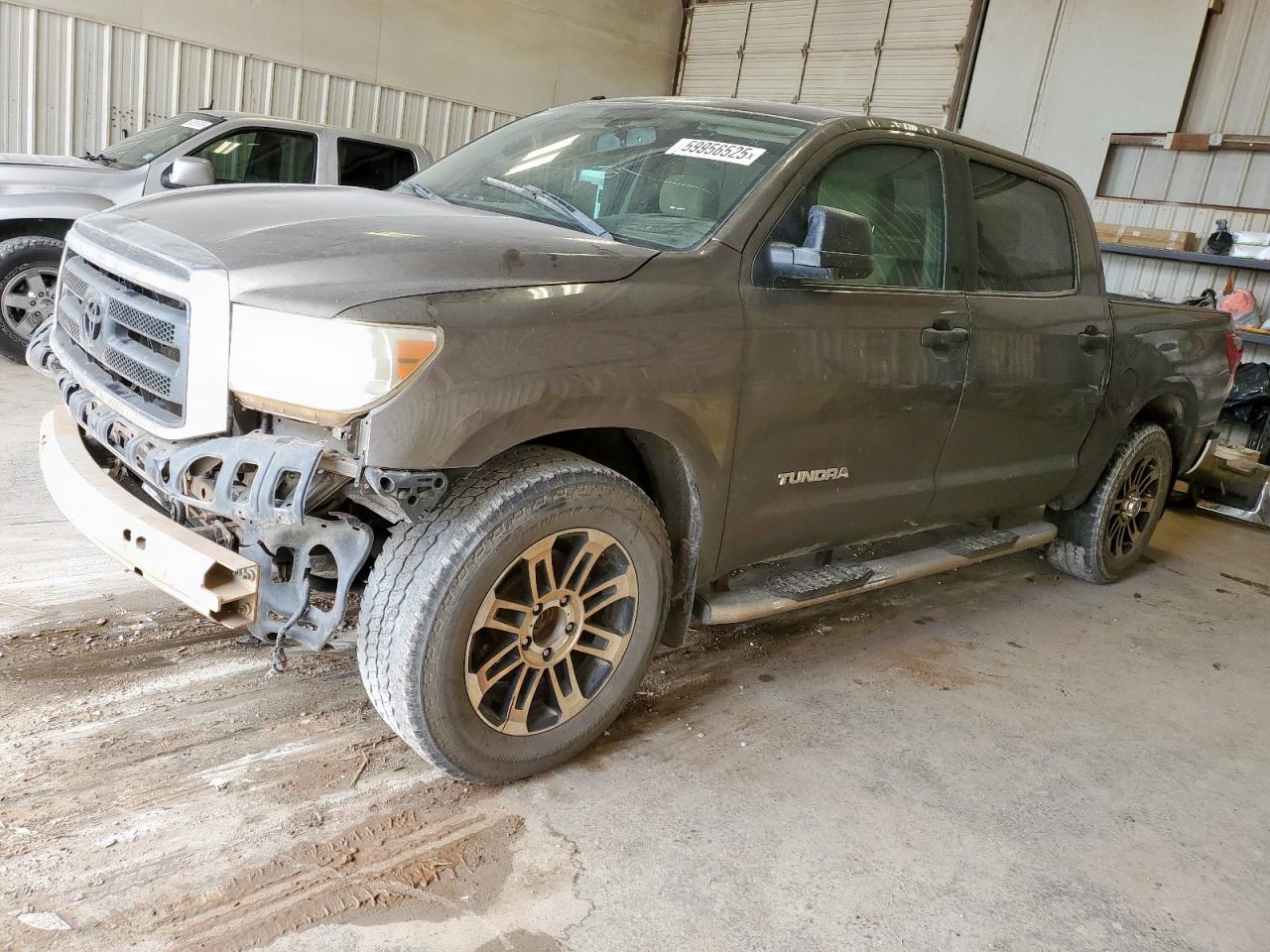 TOYOTA TUNDRA CRE 2013