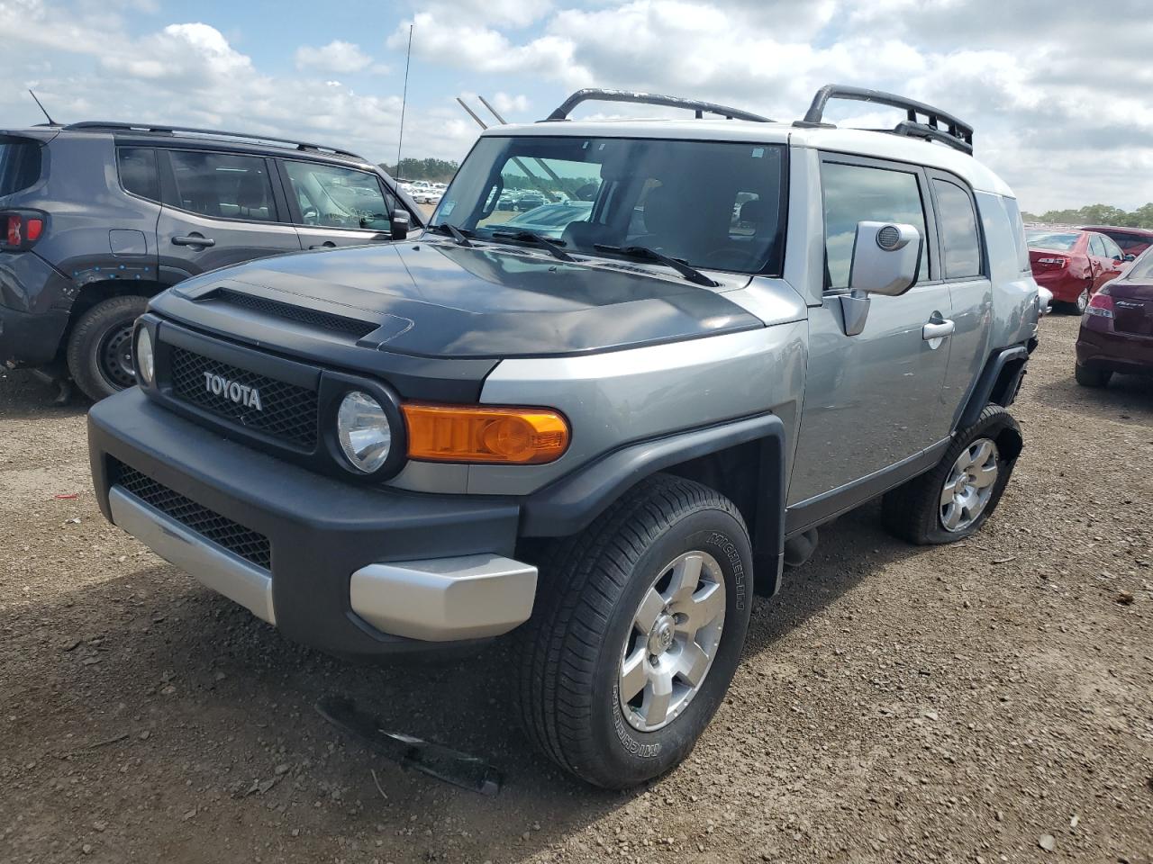 TOYOTA FJ CRUISER 2010
