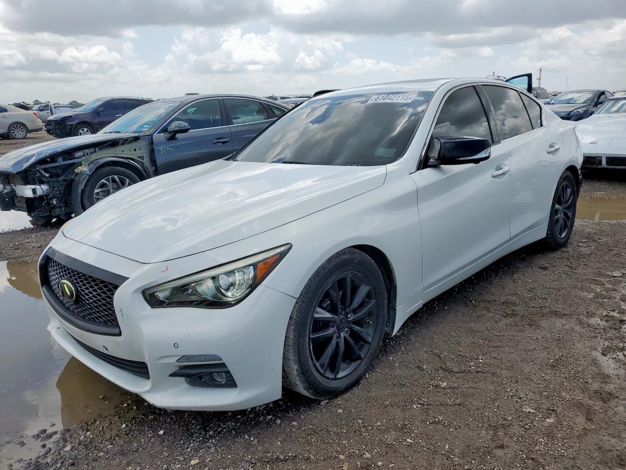 INFINITI Q50 2014