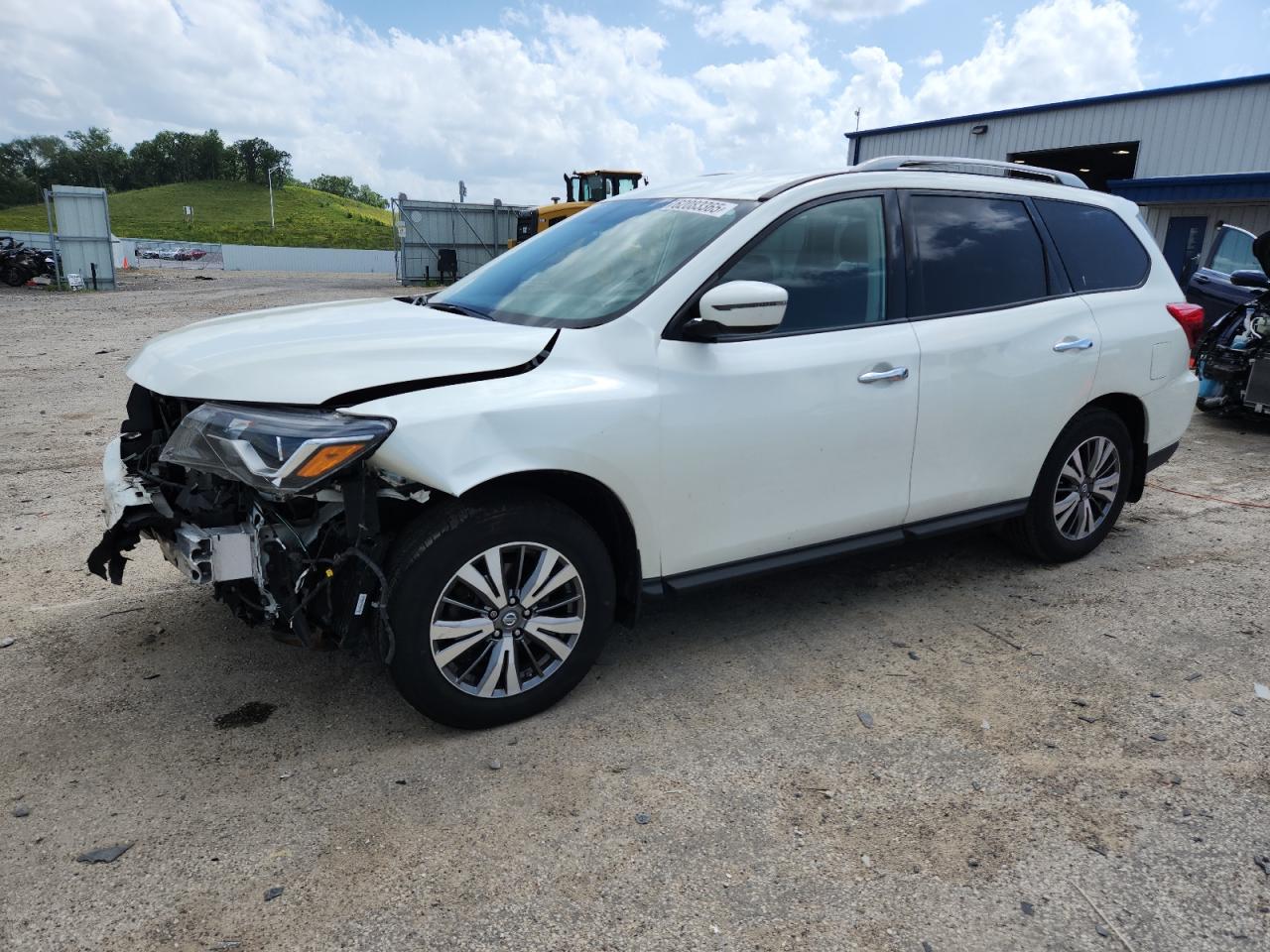 NISSAN PATHFINDER 2018