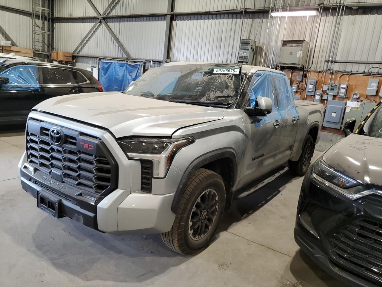 TOYOTA TUNDRA DOU 2022