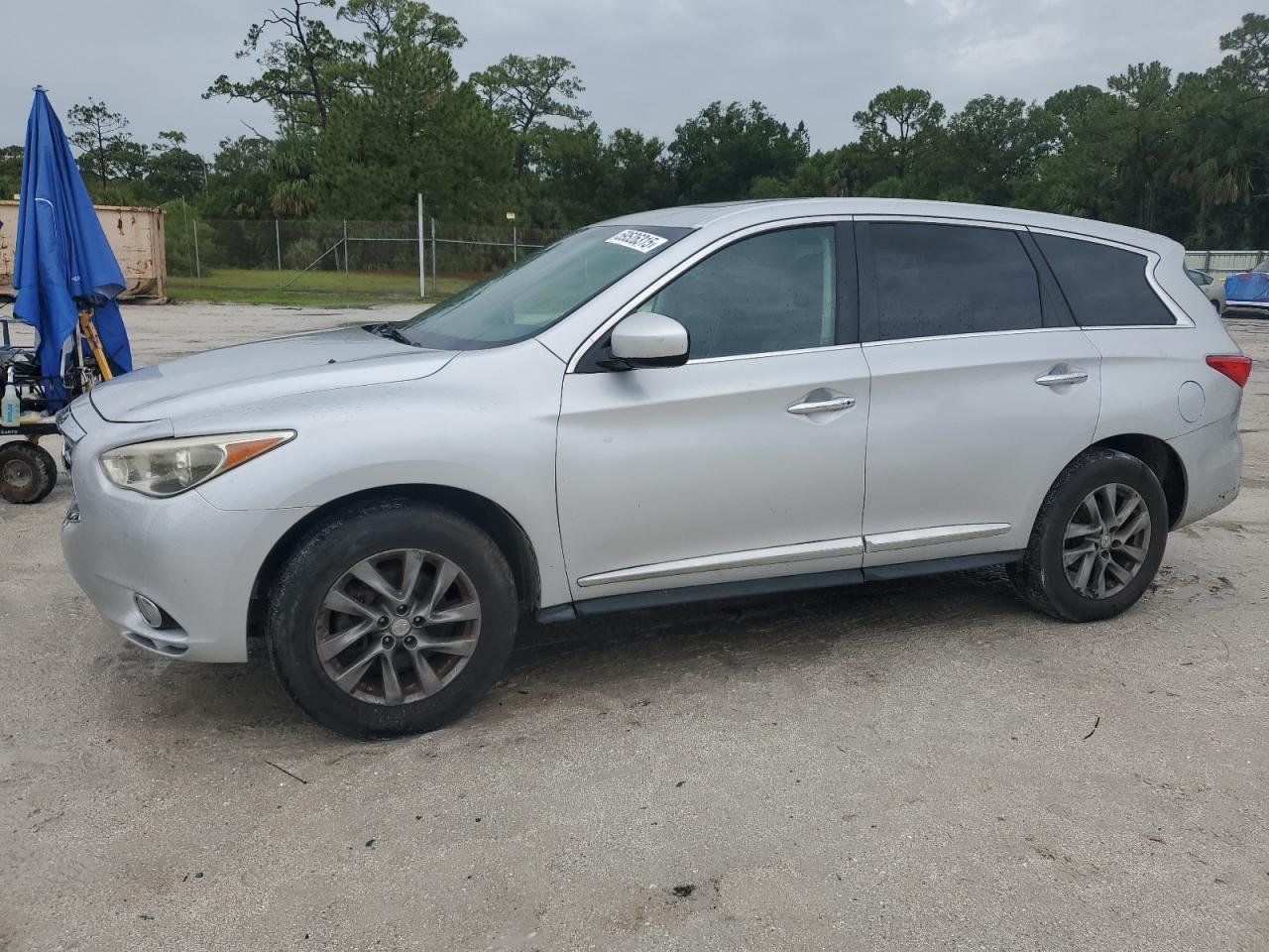 INFINITI JX35 2013