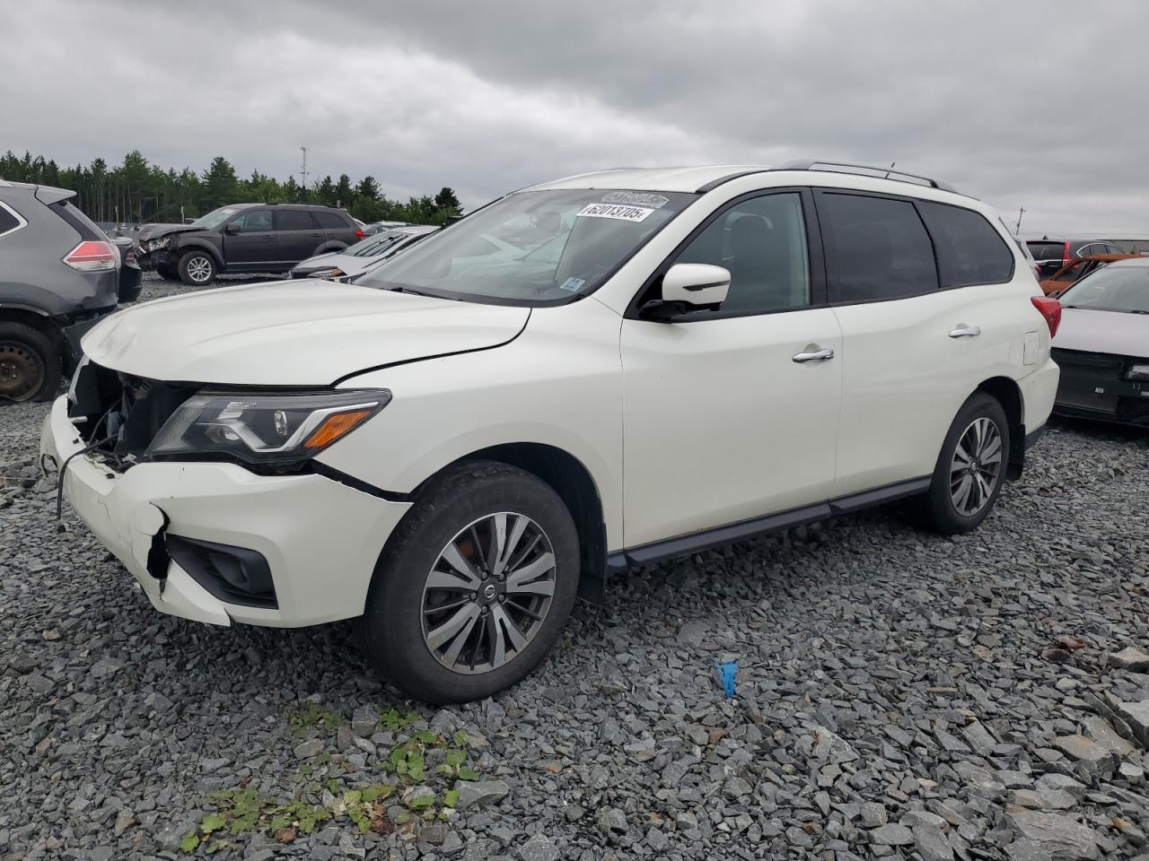 NISSAN PATHFINDER 2017