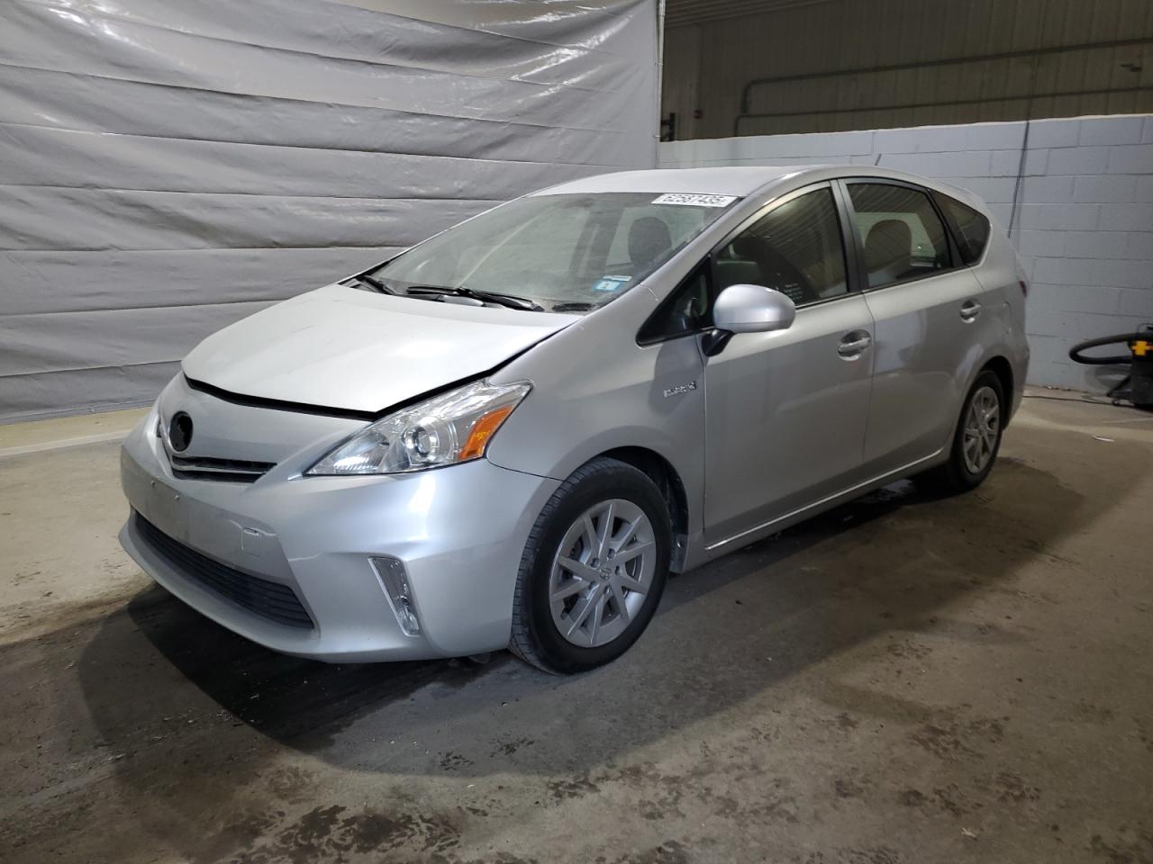 TOYOTA PRIUS V 2012