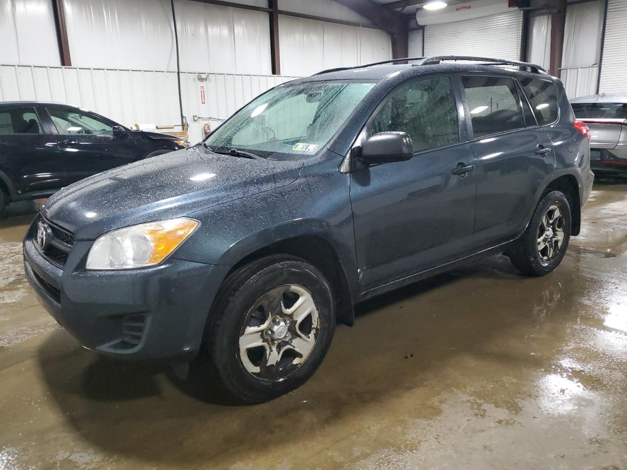 TOYOTA RAV4 2011