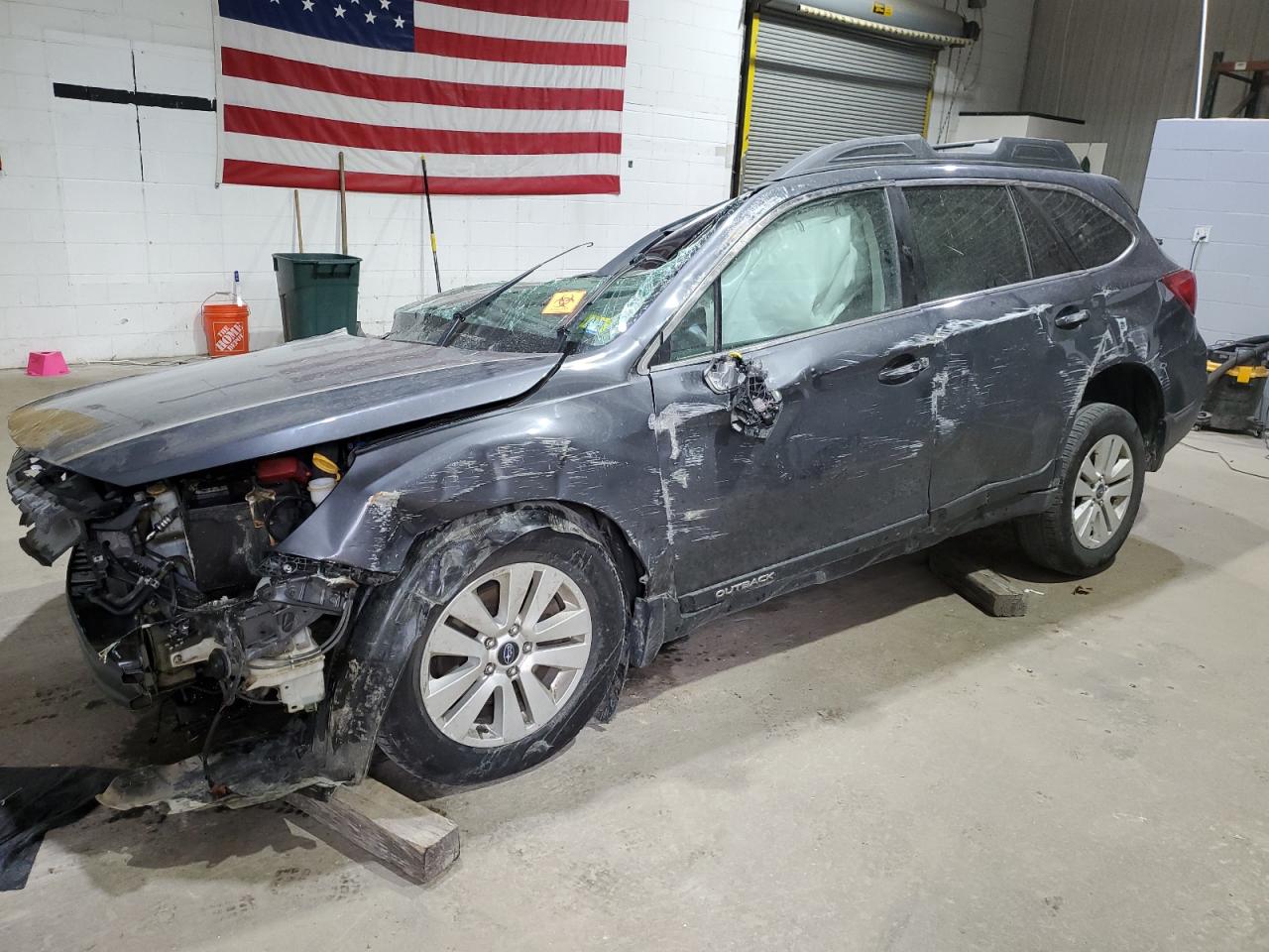 SUBARU OUTBACK 2. 2018