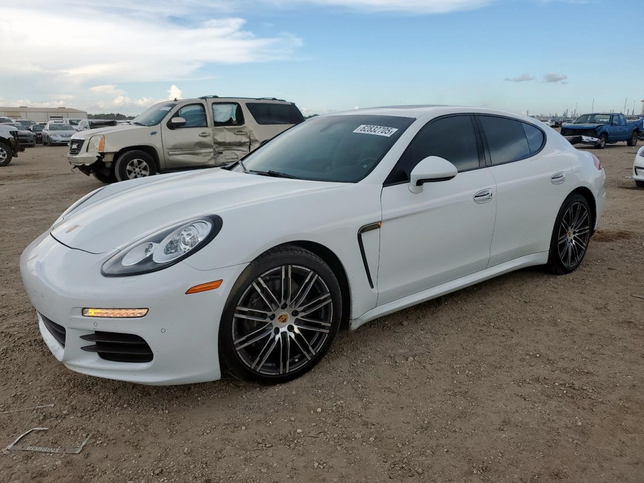 PORSCHE PANAMERA 2 2016