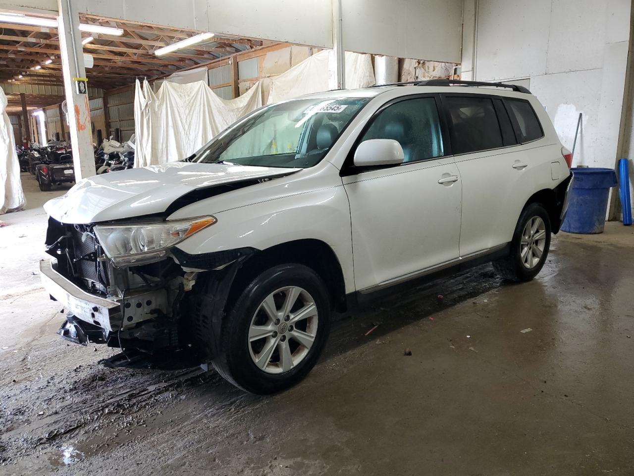 TOYOTA HIGHLANDER 2011