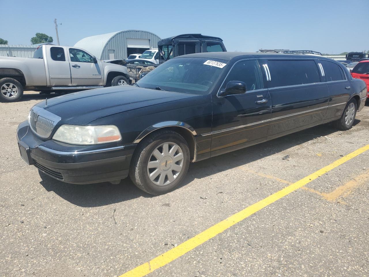 LINCOLN TOWN CAR E 2005