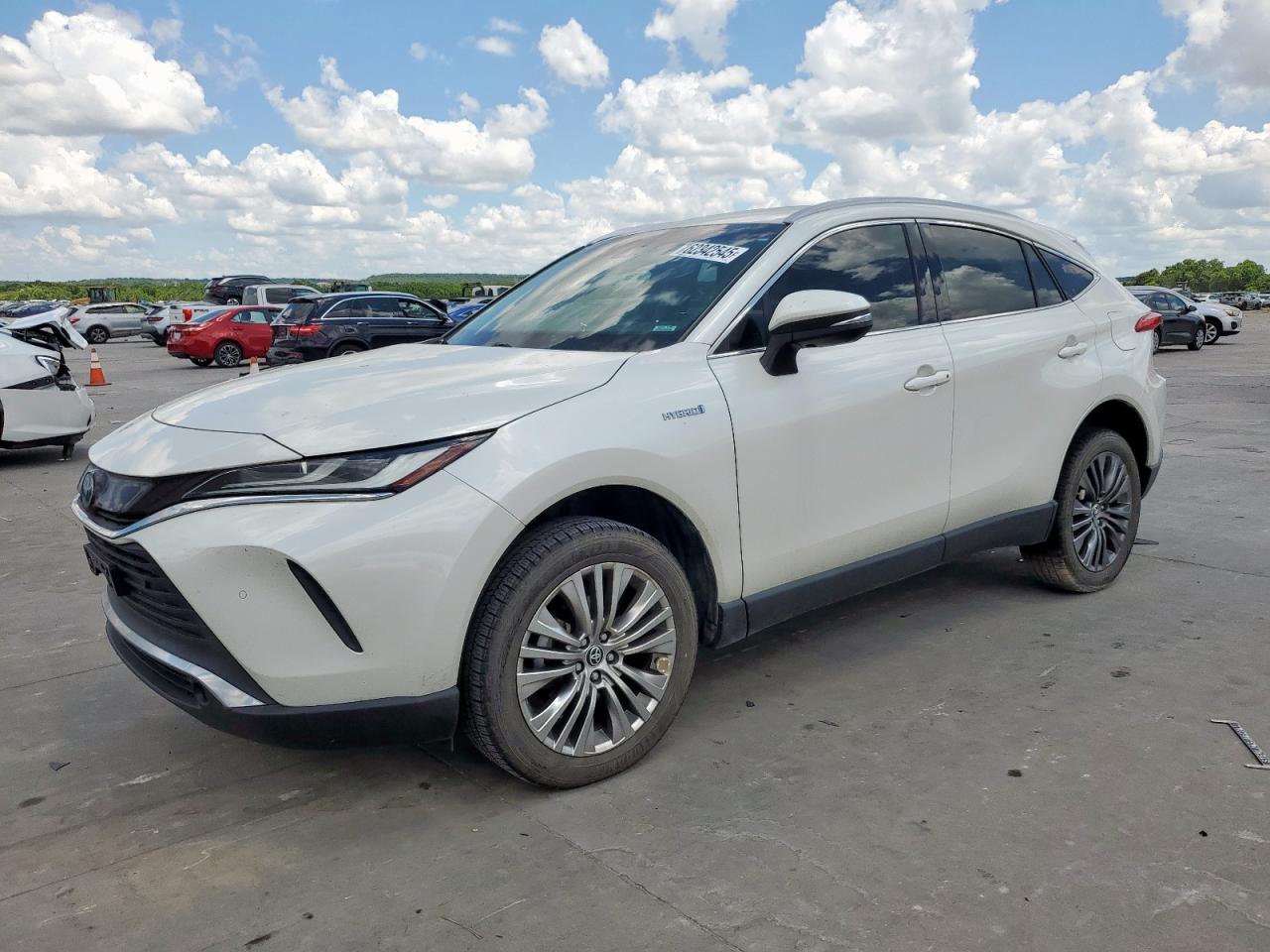 TOYOTA VENZA LE 2021