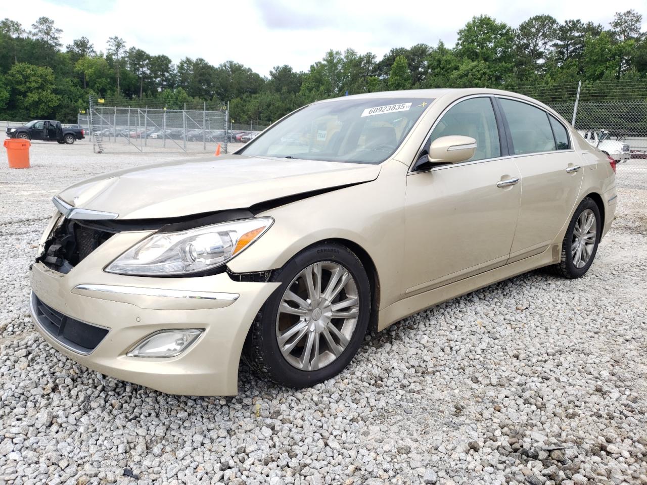 HYUNDAI GENESIS 3. 2012