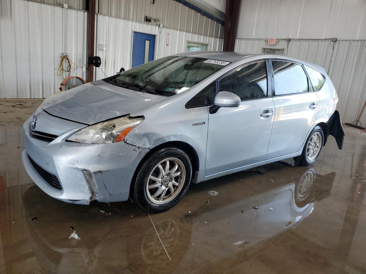 TOYOTA PRIUS V 2014
