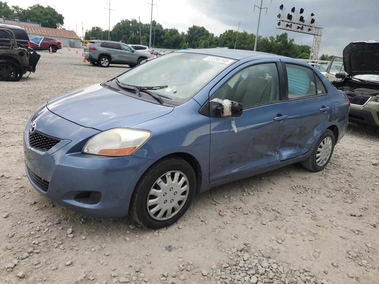 TOYOTA YARIS 2011