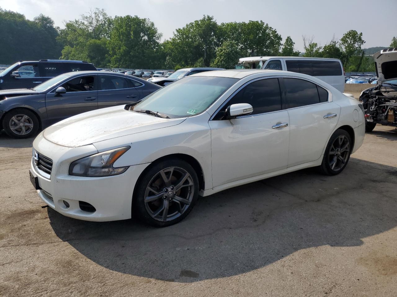 NISSAN MAXIMA 2014