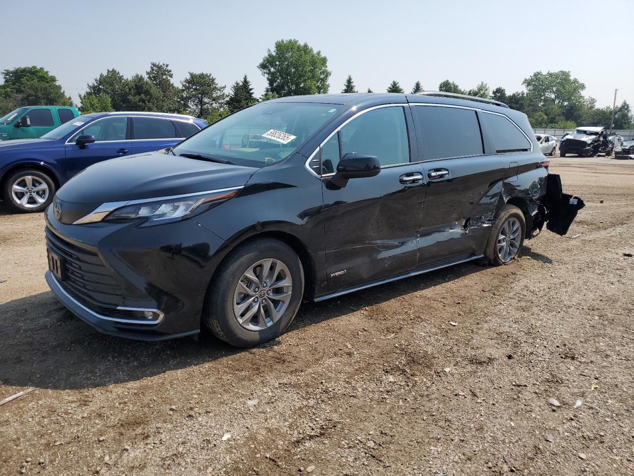 TOYOTA SIENNA XLE 2021
