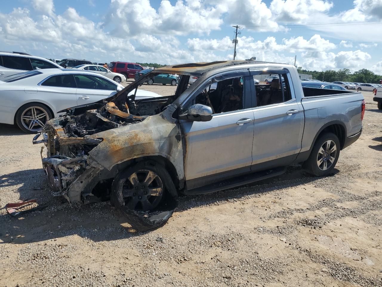 HONDA RIDGELINE 2019