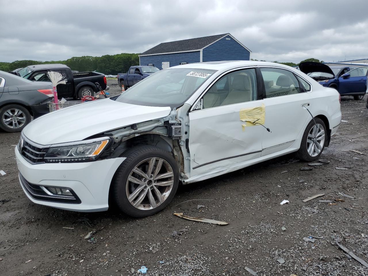 VOLKSWAGEN PASSAT SE 2017
