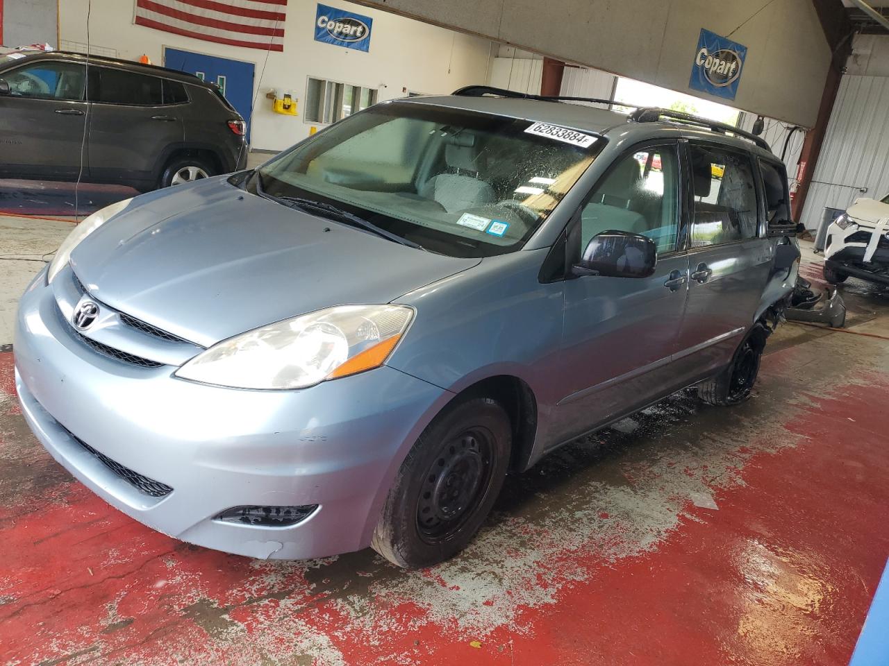 TOYOTA SIENNA CE 2010