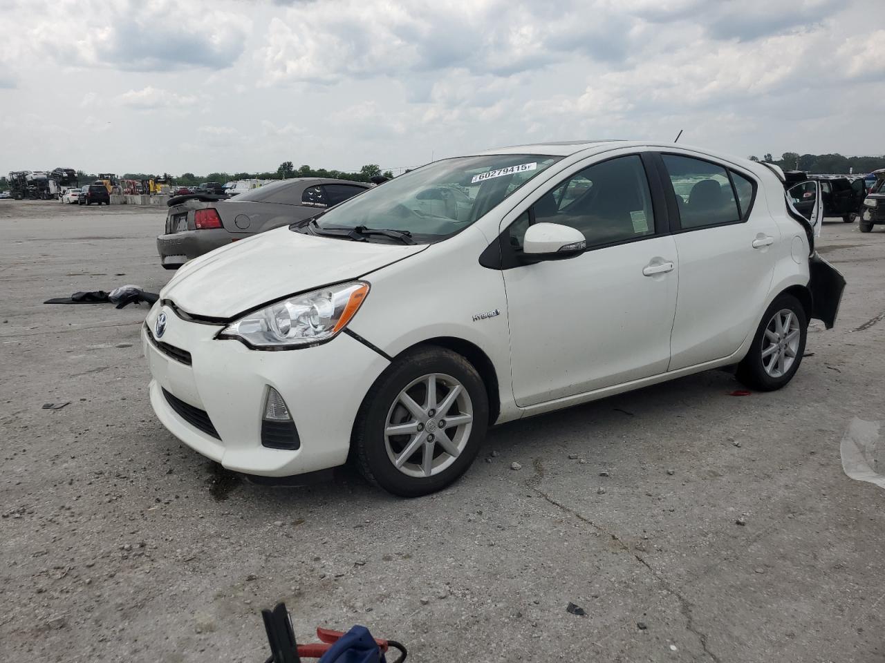 TOYOTA PRIUS C 2014