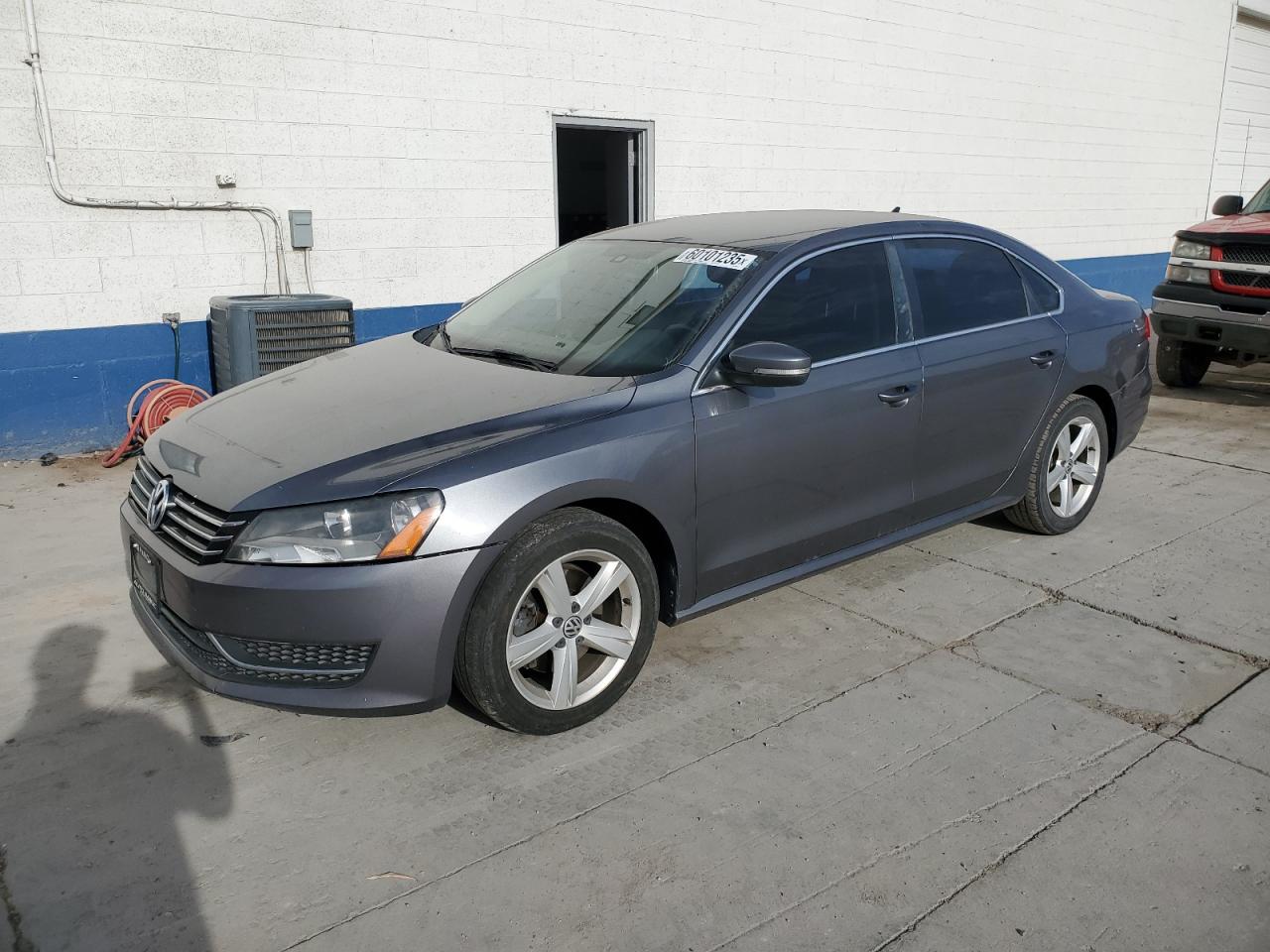 VOLKSWAGEN PASSAT SE 2014