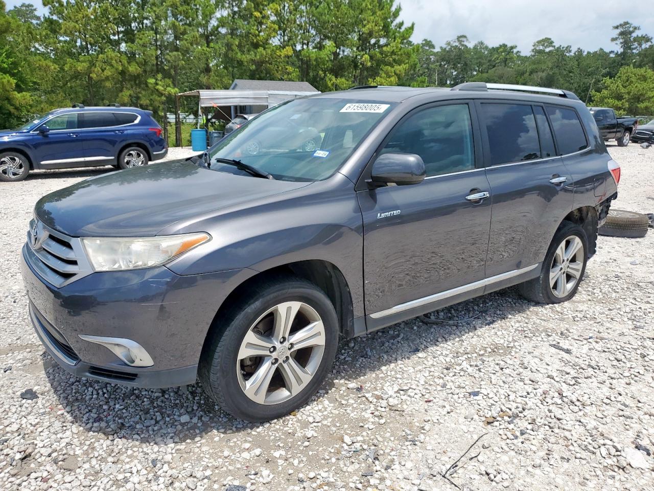 TOYOTA HIGHLANDER 2011