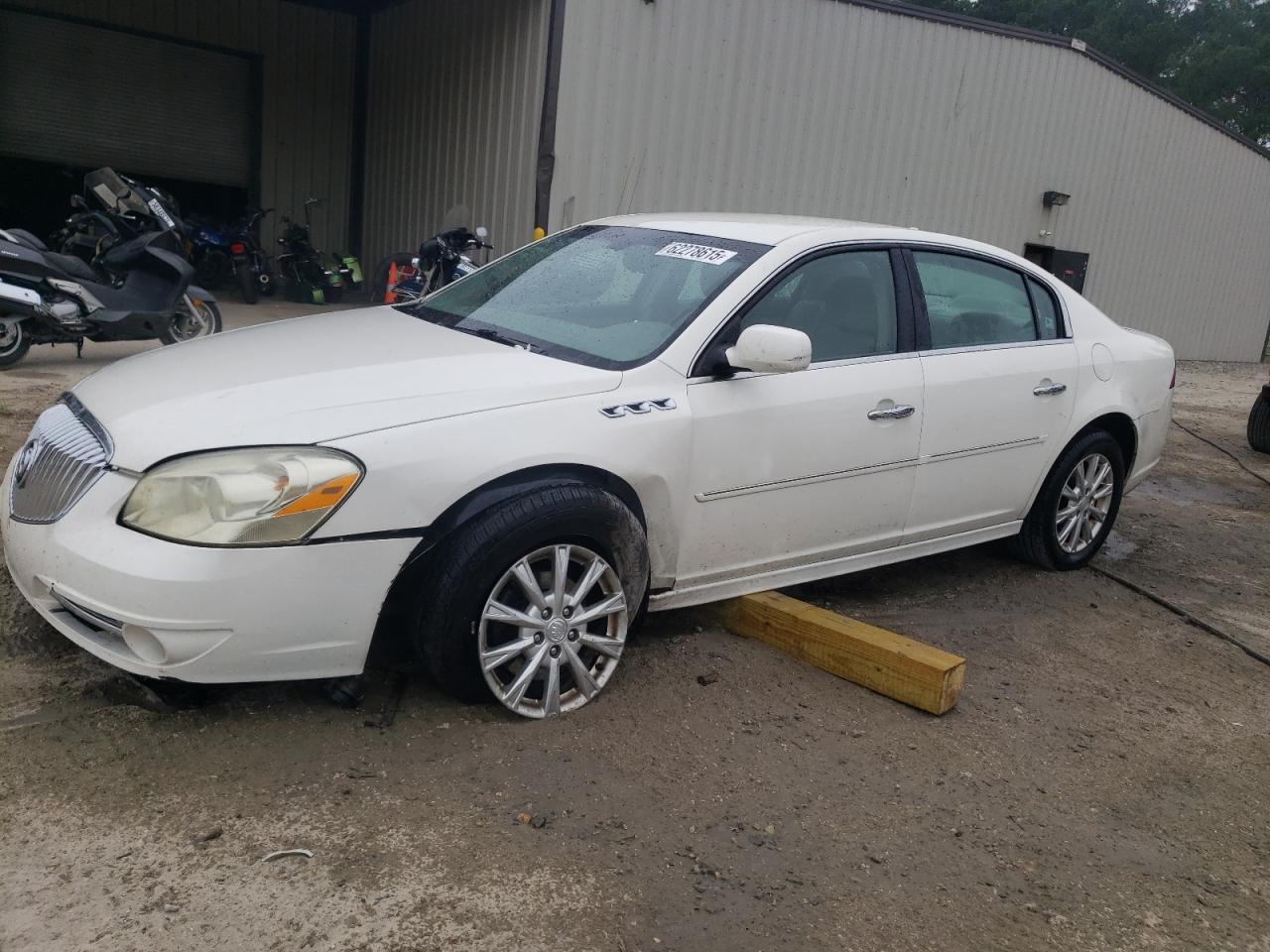 BUICK LUCERNE CX 2011