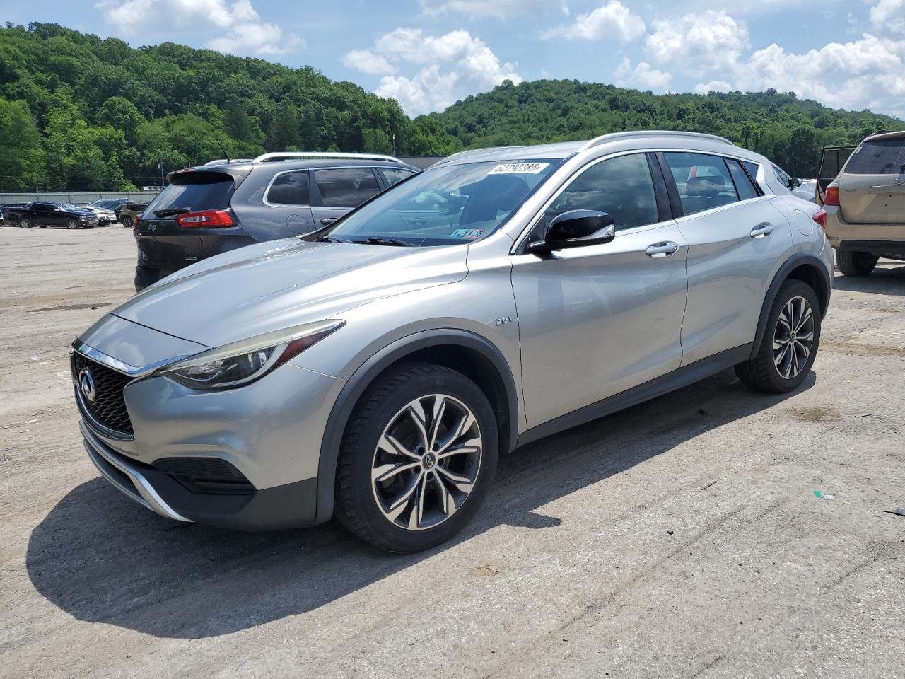 INFINITI QX30 BASE 2017