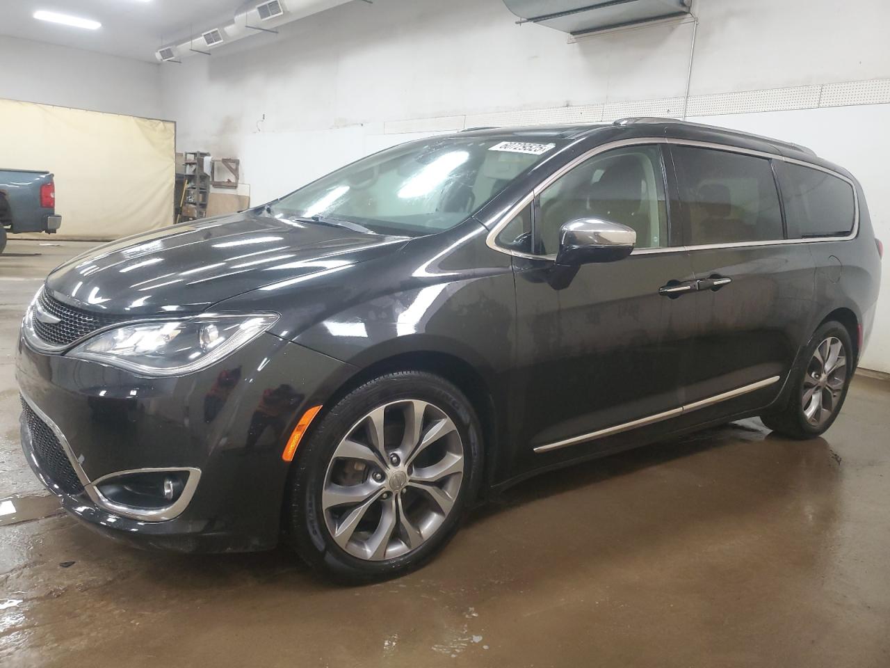 CHRYSLER PACIFICA L 2018