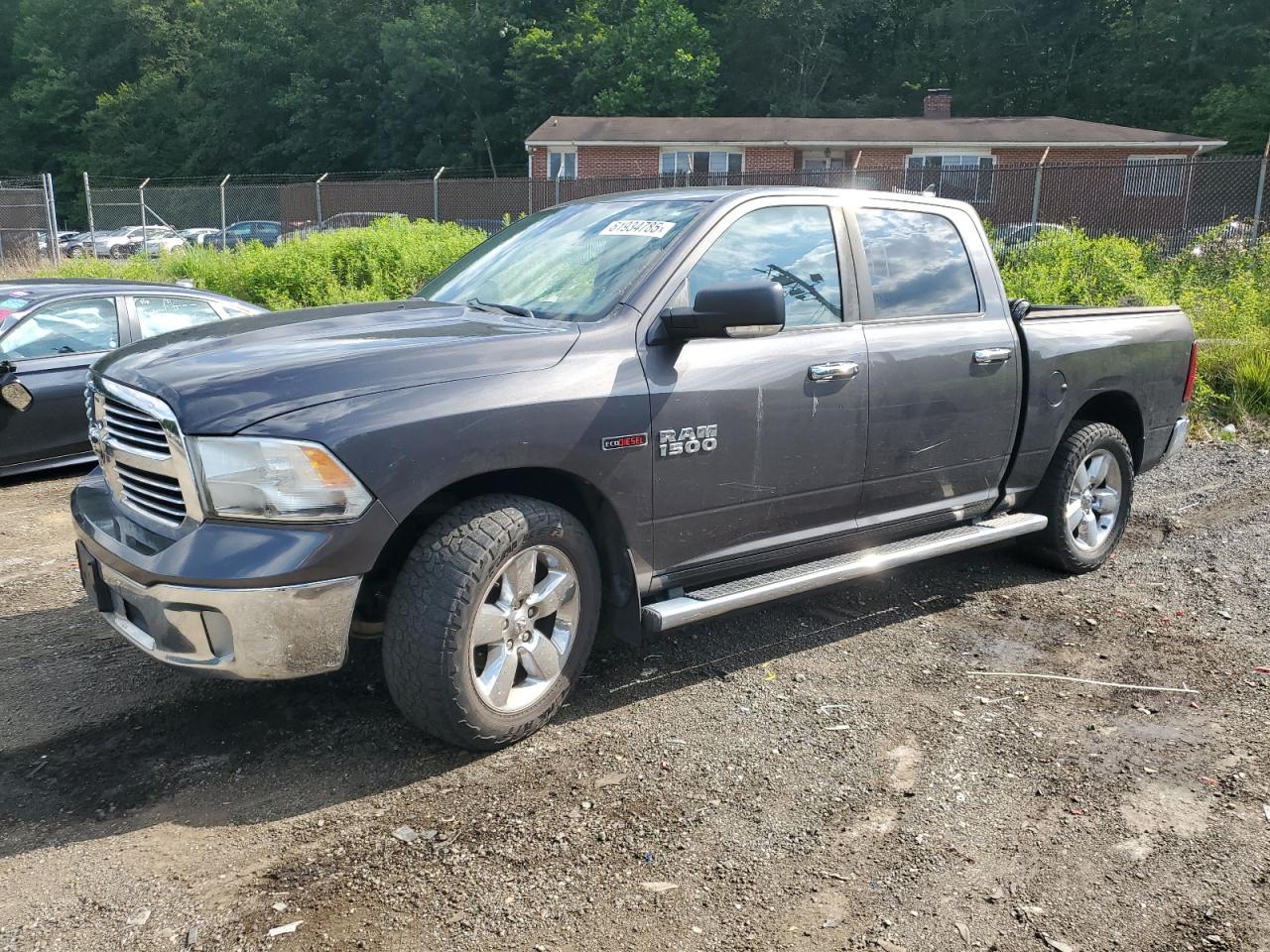 RAM 1500 SLT 2015