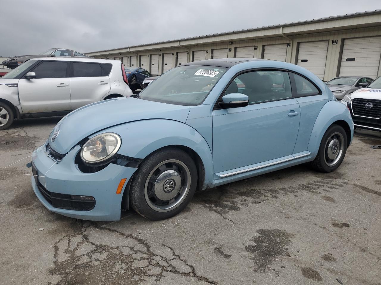 VOLKSWAGEN BEETLE 2013