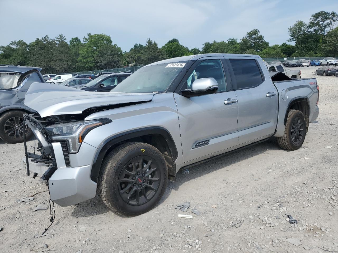 TOYOTA TUNDRA CRE 2025