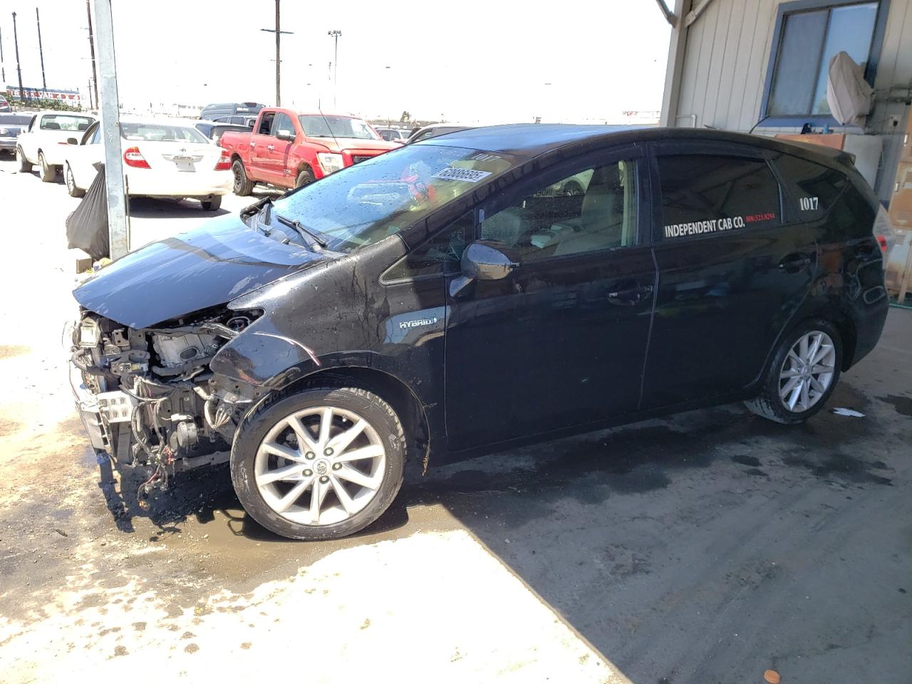 TOYOTA PRIUS V 2013